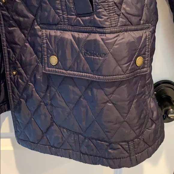 Barbour Quilted Jacket in Dark Navy - Picture 2 of 8